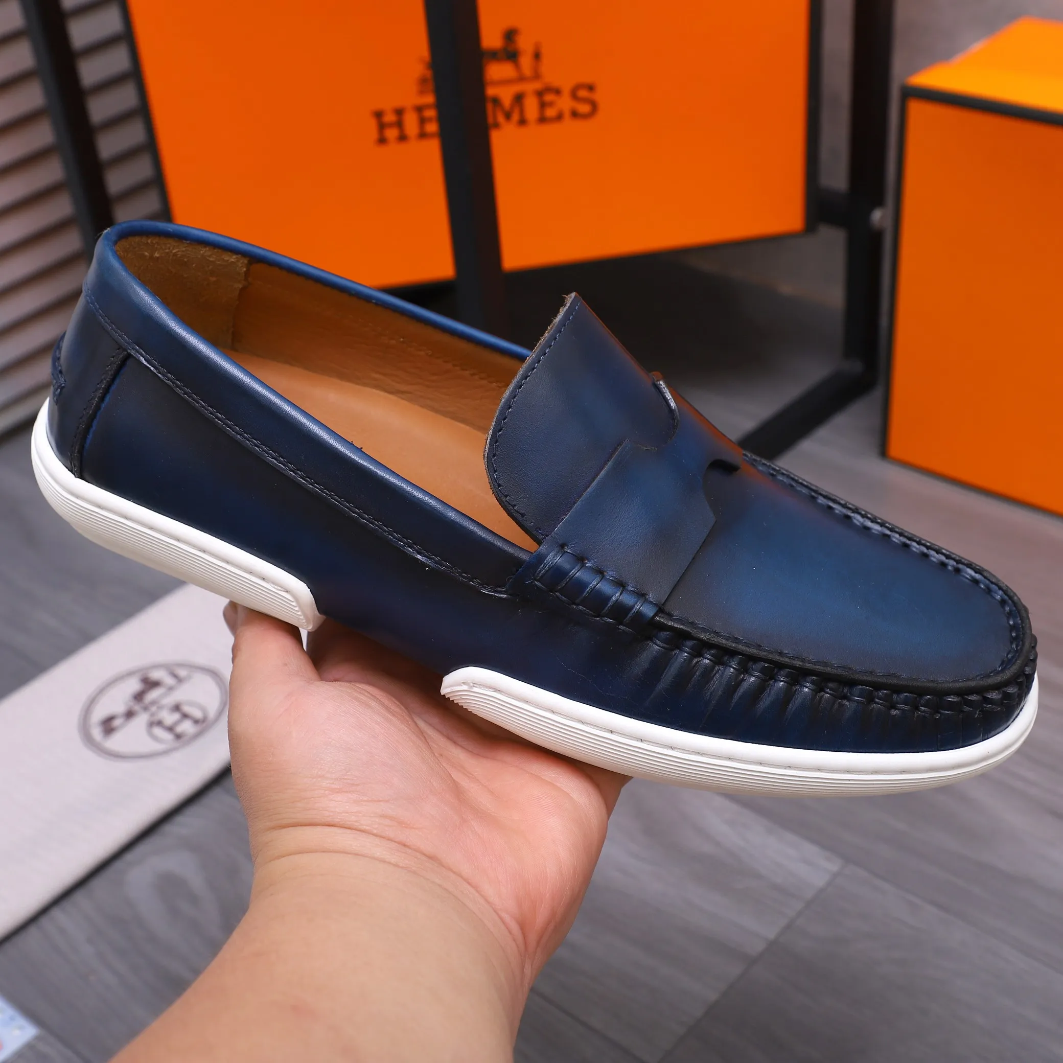 Men's shoes 💰500 Product trademark: HERMES "Hermes" casual slip-on leather shoes Regular size: 38-46 (45.46 custom-made, non-refundable) Product materials: Selected color-brushed cowhide upper, cowhide lining, original outsole